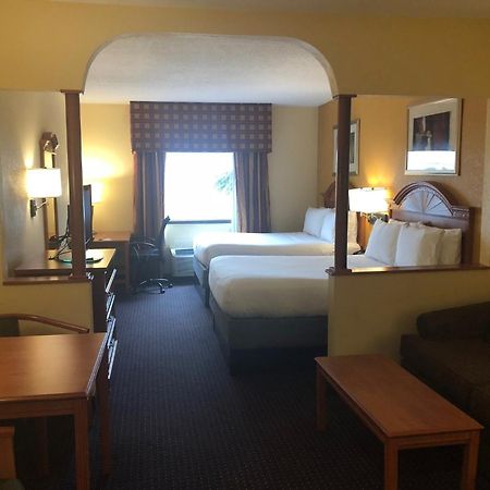 Holiday Inn Express And Suites Fort Lauderdale Airport West By Ihg Davie Bagian luar foto