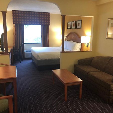 Holiday Inn Express And Suites Fort Lauderdale Airport West By Ihg Davie Bagian luar foto