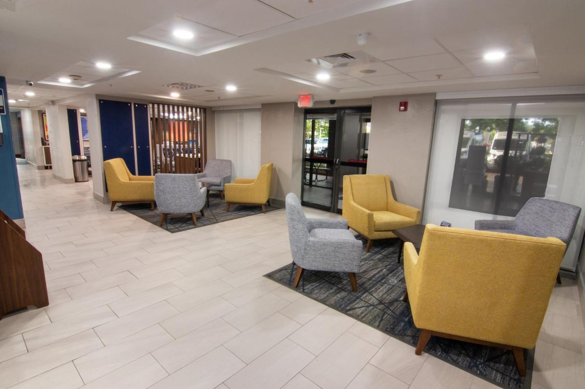 Holiday Inn Express And Suites Fort Lauderdale Airport West By Ihg Davie Bagian luar foto