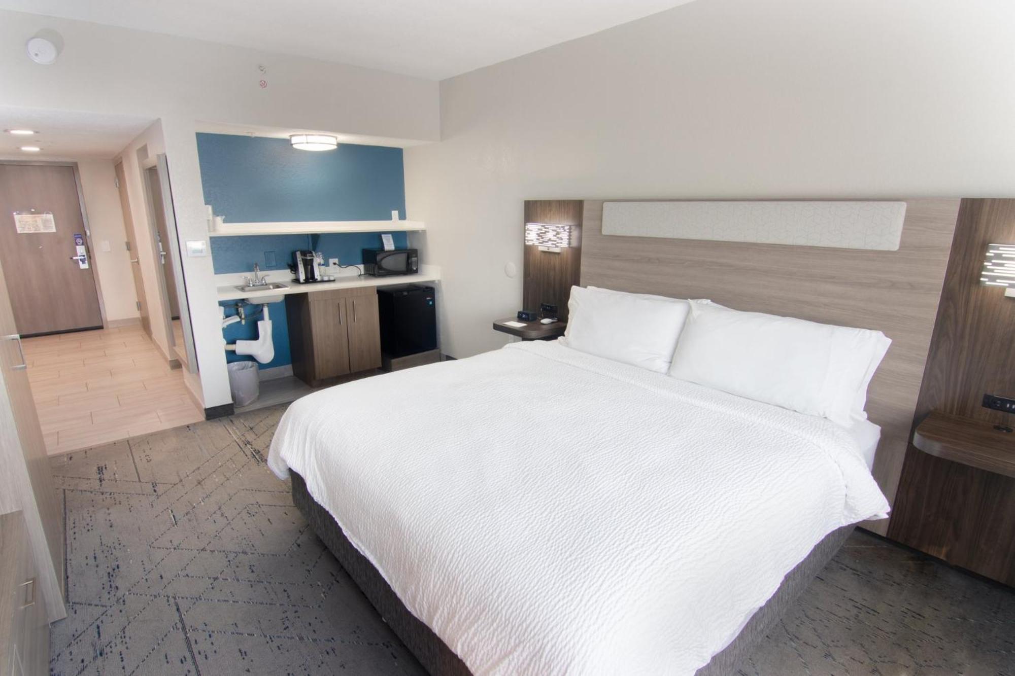 Holiday Inn Express And Suites Fort Lauderdale Airport West By Ihg Davie Bagian luar foto